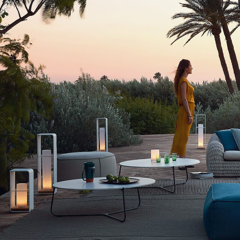 Sleek Square Outdoor LED Light - Waterproof, Solar-Powered