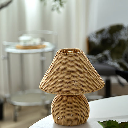 Bamboo-Woven Desk Lamp — USB-Powered Boho-Chic Accent Light for Cozy Spaces