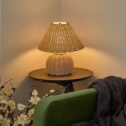 Bamboo-Woven Desk Lamp — USB-Powered Boho-Chic Accent Light for Cozy Spaces