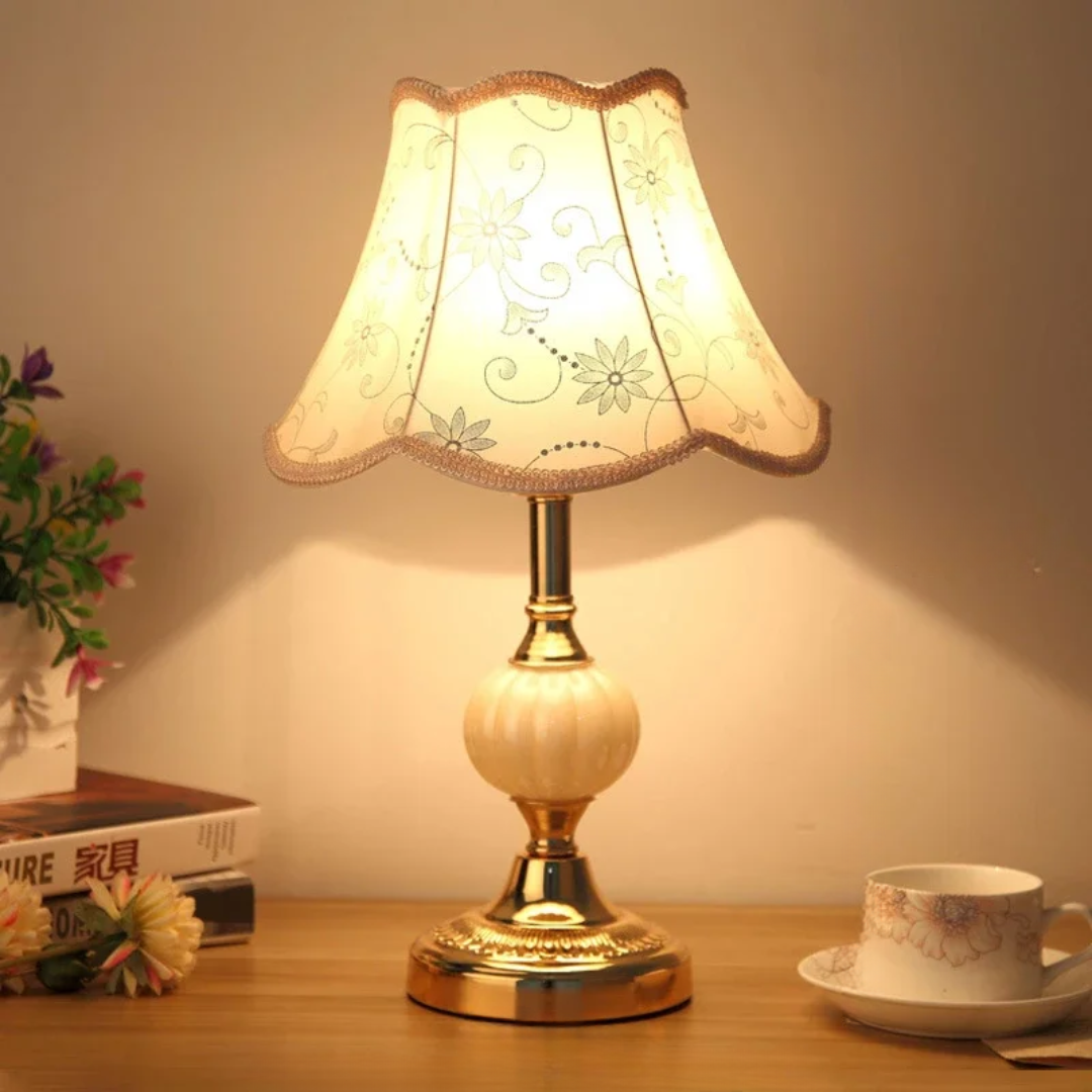 Quixy Vintage Scandinavian Table Lamp with Elegant Floral Design