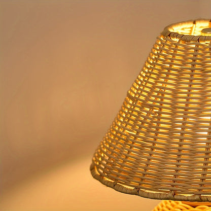 Bamboo-Woven Desk Lamp — USB-Powered Boho-Chic Accent Light for Cozy Spaces