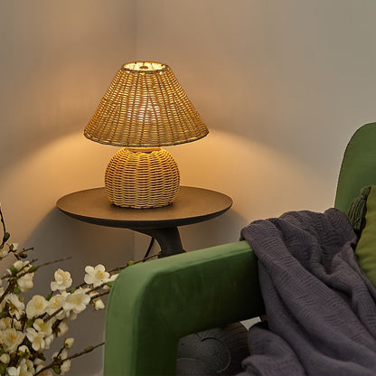 Bamboo-Woven Desk Lamp — USB-Powered Boho-Chic Accent Light for Cozy Spaces