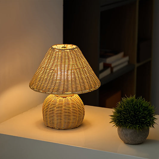 Bamboo-Woven Desk Lamp — USB-Powered Boho-Chic Accent Light for Cozy Spaces