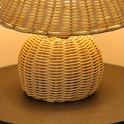 Bamboo-Woven Desk Lamp — USB-Powered Boho-Chic Accent Light for Cozy Spaces