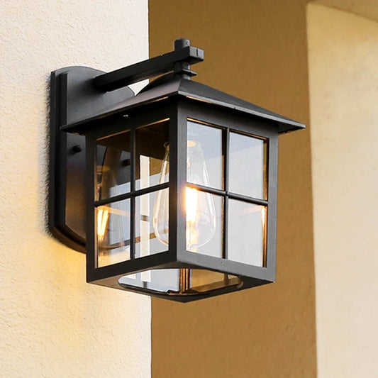 Camden Outdoor Wall Lamp – Vintage E27 Lantern Sconce for Classic Exterior Lighting