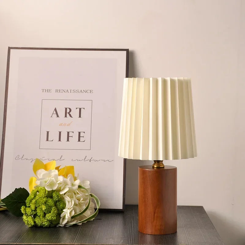 Medieval Pleated Table Lamp with Nordic Wood Base – Rustic-Elegant Lighting for Cozy Spaces
