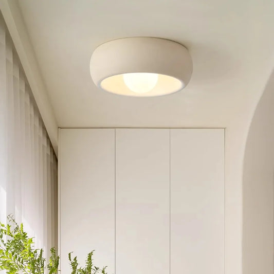 Sleek Minimalist Circular Ceiling Light | Contemporary Flush-Mount Fixture