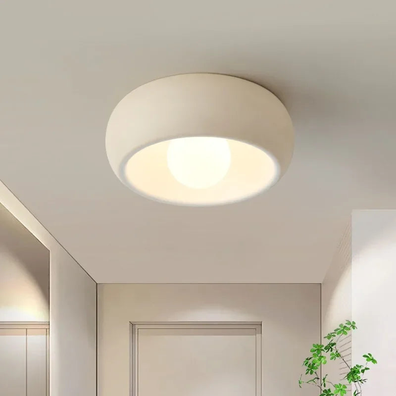 Sleek Minimalist Circular Ceiling Light | Contemporary Flush-Mount Fixture