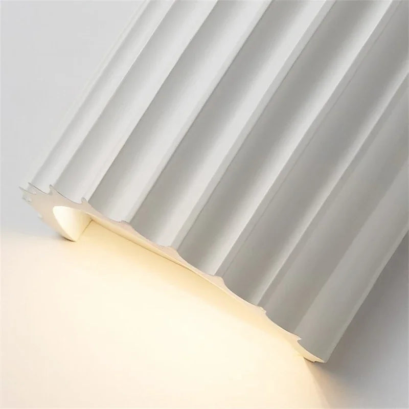 Nordic Modern Resin Wall Lamp - Sleek Indoor Wall Light for a Stylish Home