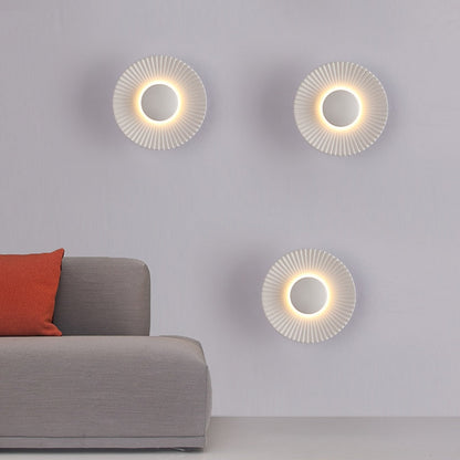 Hasna SunRay Wall Lamp — Contemporary Metallic Sun Design for a Radiant Glow