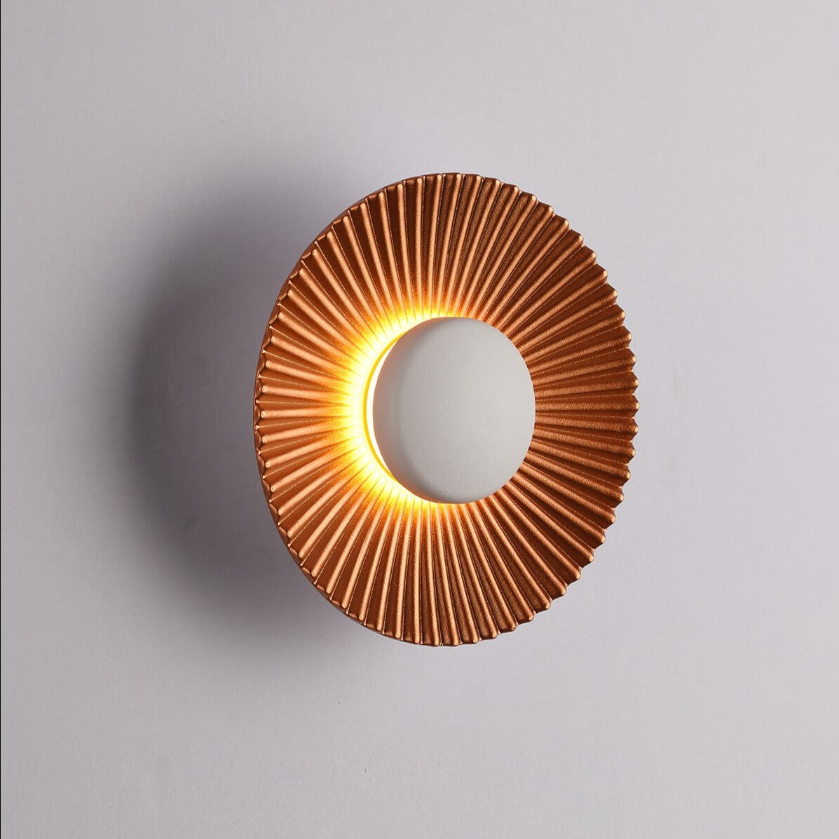 Hasna SunRay Wall Lamp — Contemporary Metallic Sun Design for a Radiant Glow